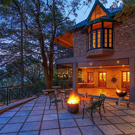Stayvista At Paris Villa With Pvt Pool & Valley View Kasauli Exterior foto