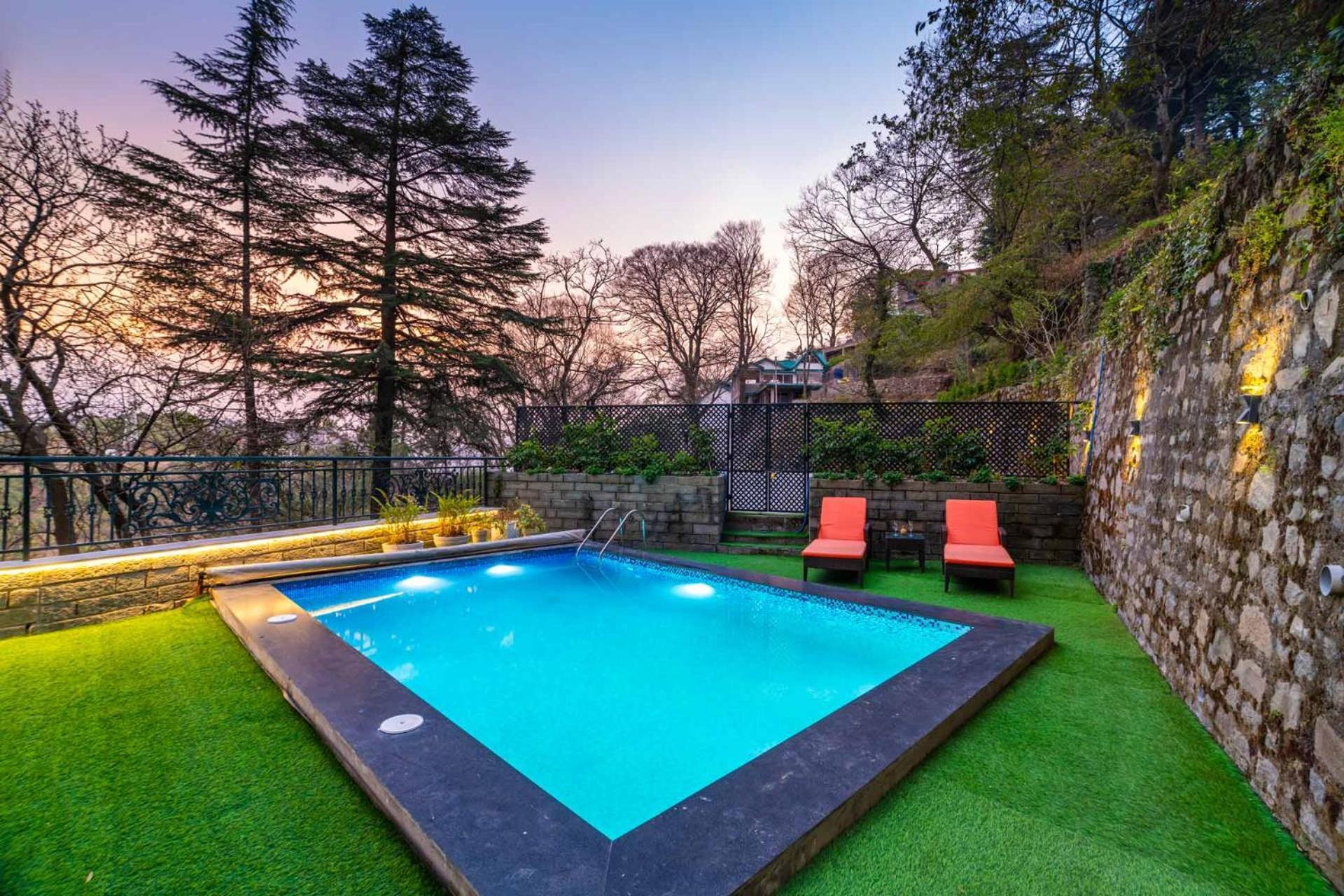 Stayvista At Paris Villa With Pvt Pool & Valley View Kasauli Exterior foto