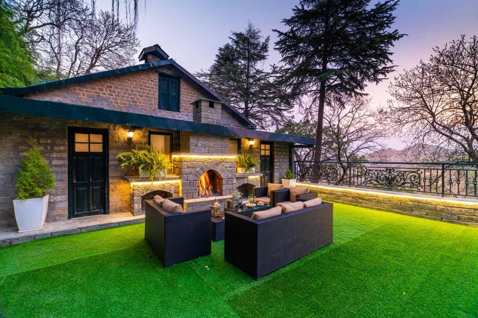 Stayvista At Paris Villa With Pvt Pool & Valley View Kasauli Exterior foto