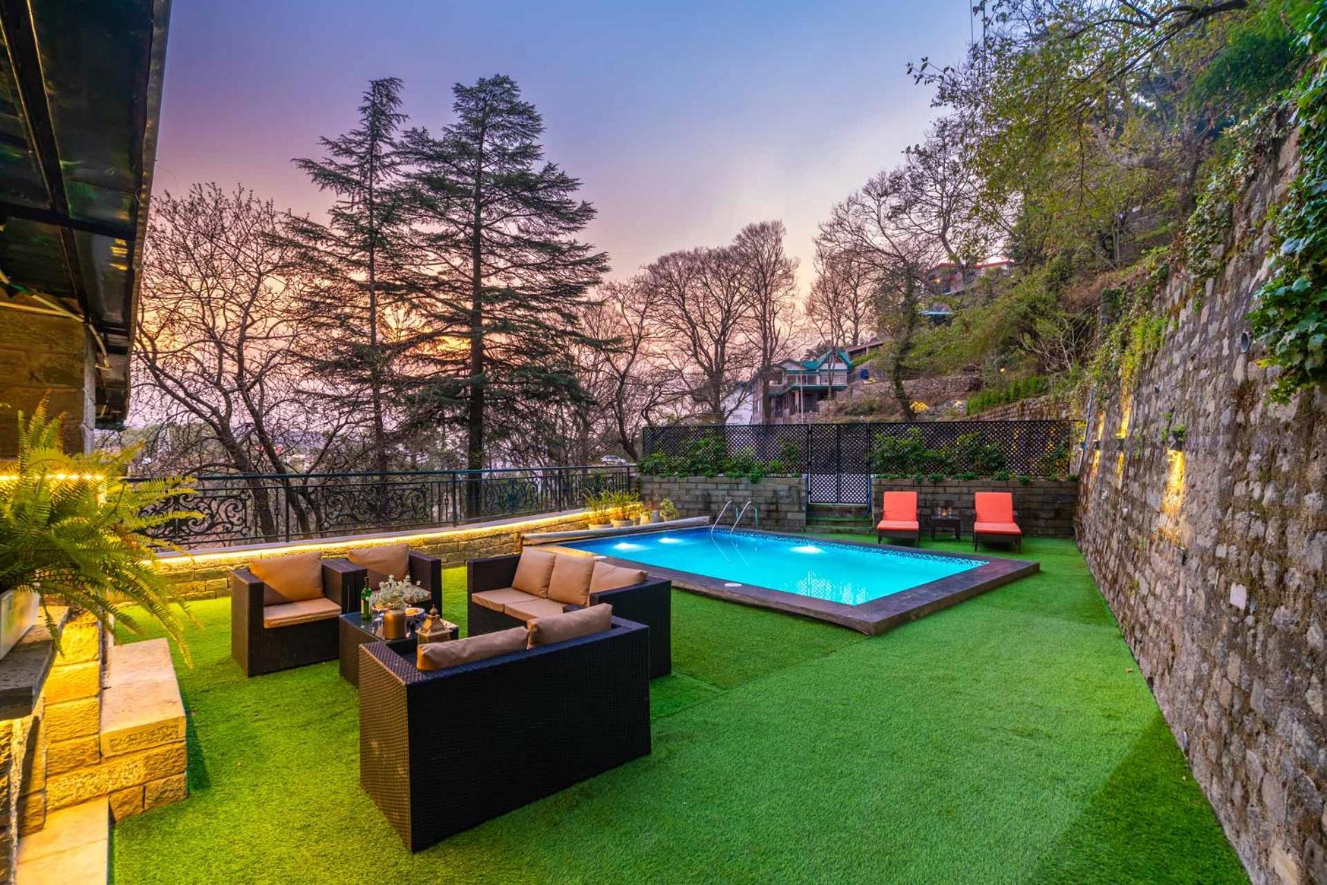 Stayvista At Paris Villa With Pvt Pool & Valley View Kasauli Exterior foto