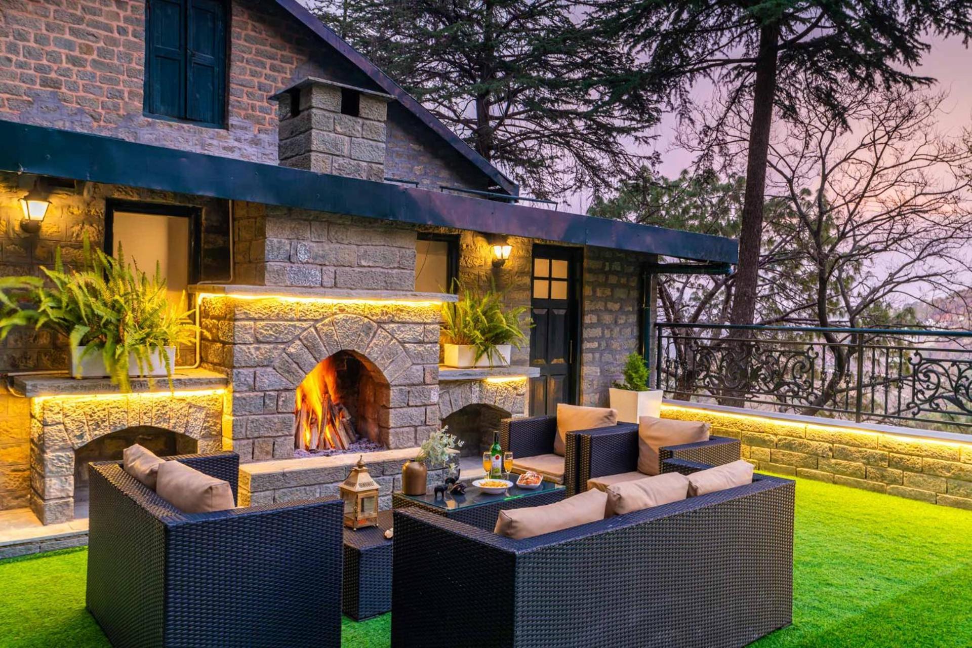 Stayvista At Paris Villa With Pvt Pool & Valley View Kasauli Exterior foto